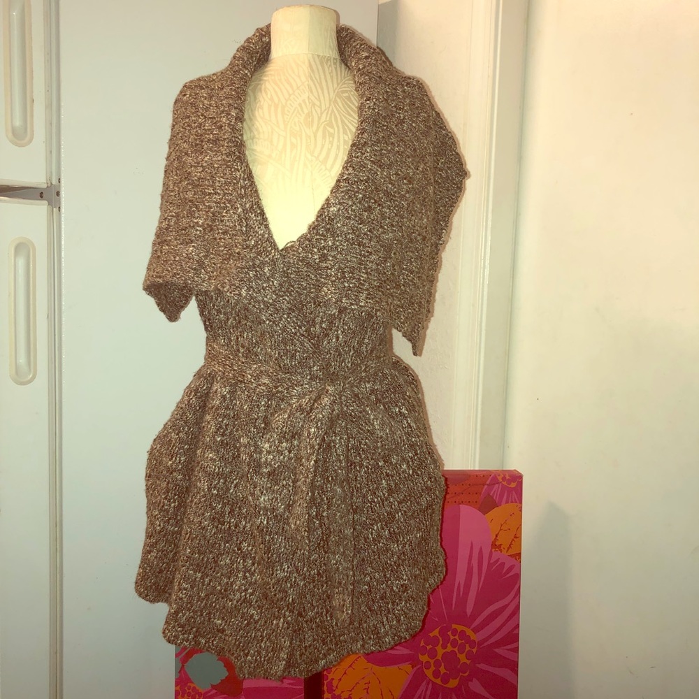 🔥Final🔥Elie Tahari Chunky Knit belt sweater Sz M